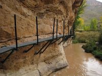 Pasarela sobre el río Martín