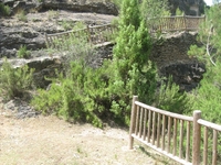 Final de sendero en puente de Fonseca